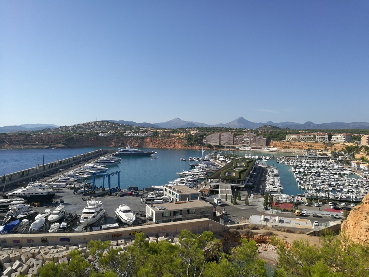 Yachthavnen Port Adriano i El Toro