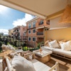 Luxuriös sanierte Wohnung fußläufig zum Hafen mit Poolblick und hochwertiger Ausstattung – 2