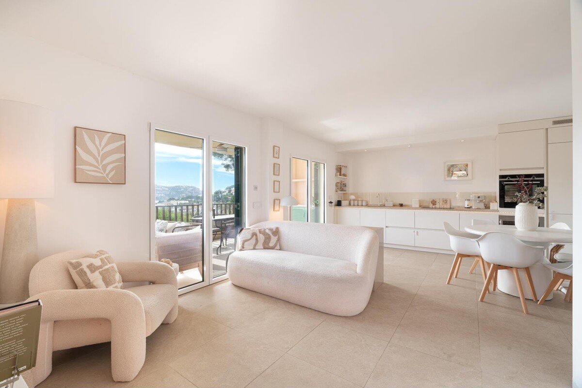 High-quality fully renovated apartment just steps from the port in Port d’Andratx - Image 7