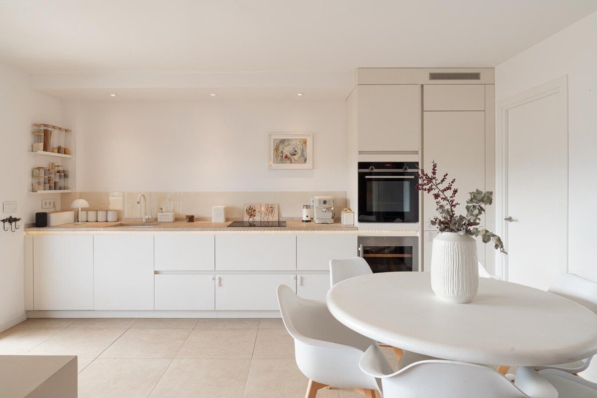 High-quality fully renovated apartment just steps from the port in Port d’Andratx - Image 4