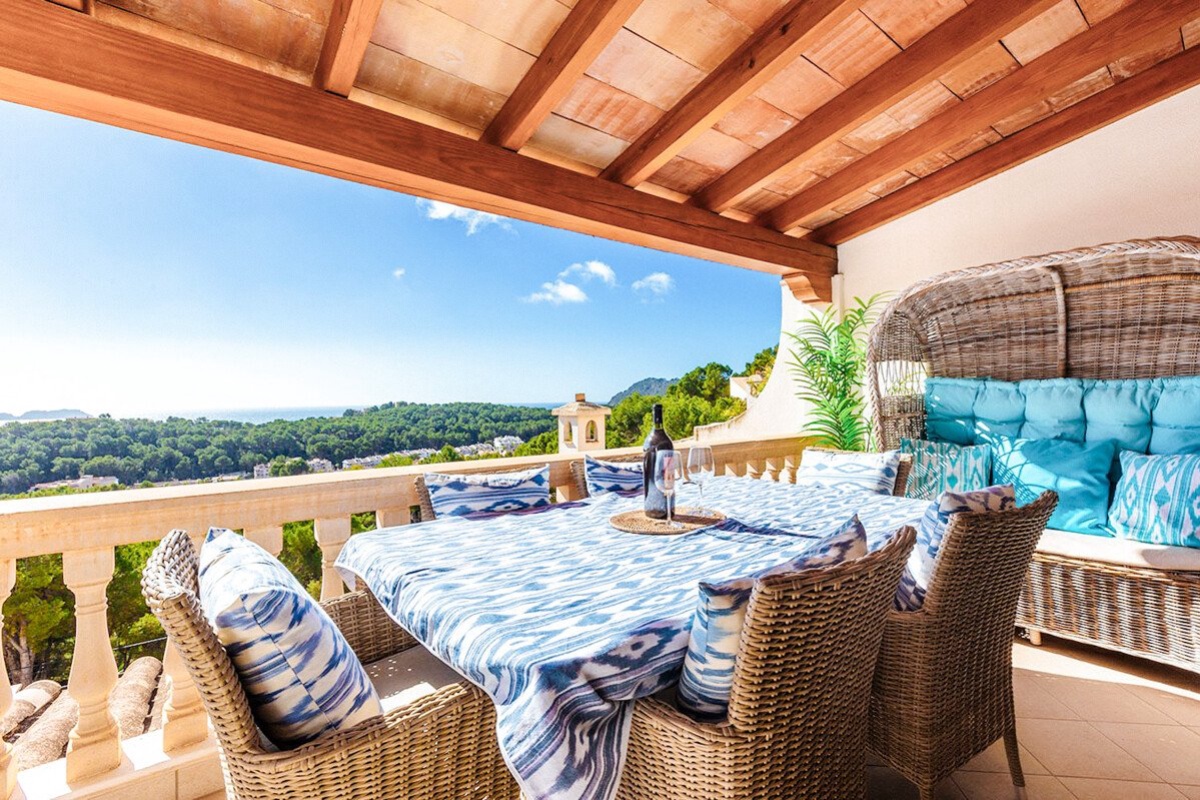 Sonniges modernisiertes Penthaus mit herrlichem Panorama-Meerblick - Bild 3