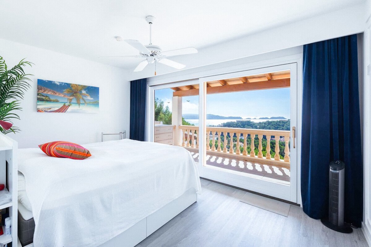 Sonniges modernisiertes Penthaus mit herrlichem Panorama-Meerblick - Bild 9