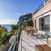 Stilfuld lejlighed i beach house-design – Første havlinje med stor terrasse og pool – 2
