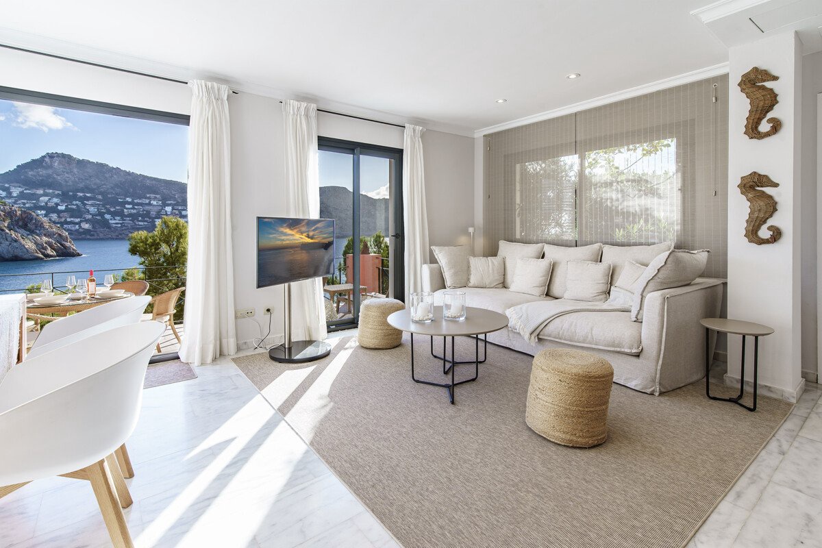 Stilfuld lejlighed i beach house-design – Første havlinje med stor terrasse og pool - Billede 6