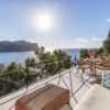 Stilfuld lejlighed i beach house-design – Første havlinje med stor terrasse og pool – 1