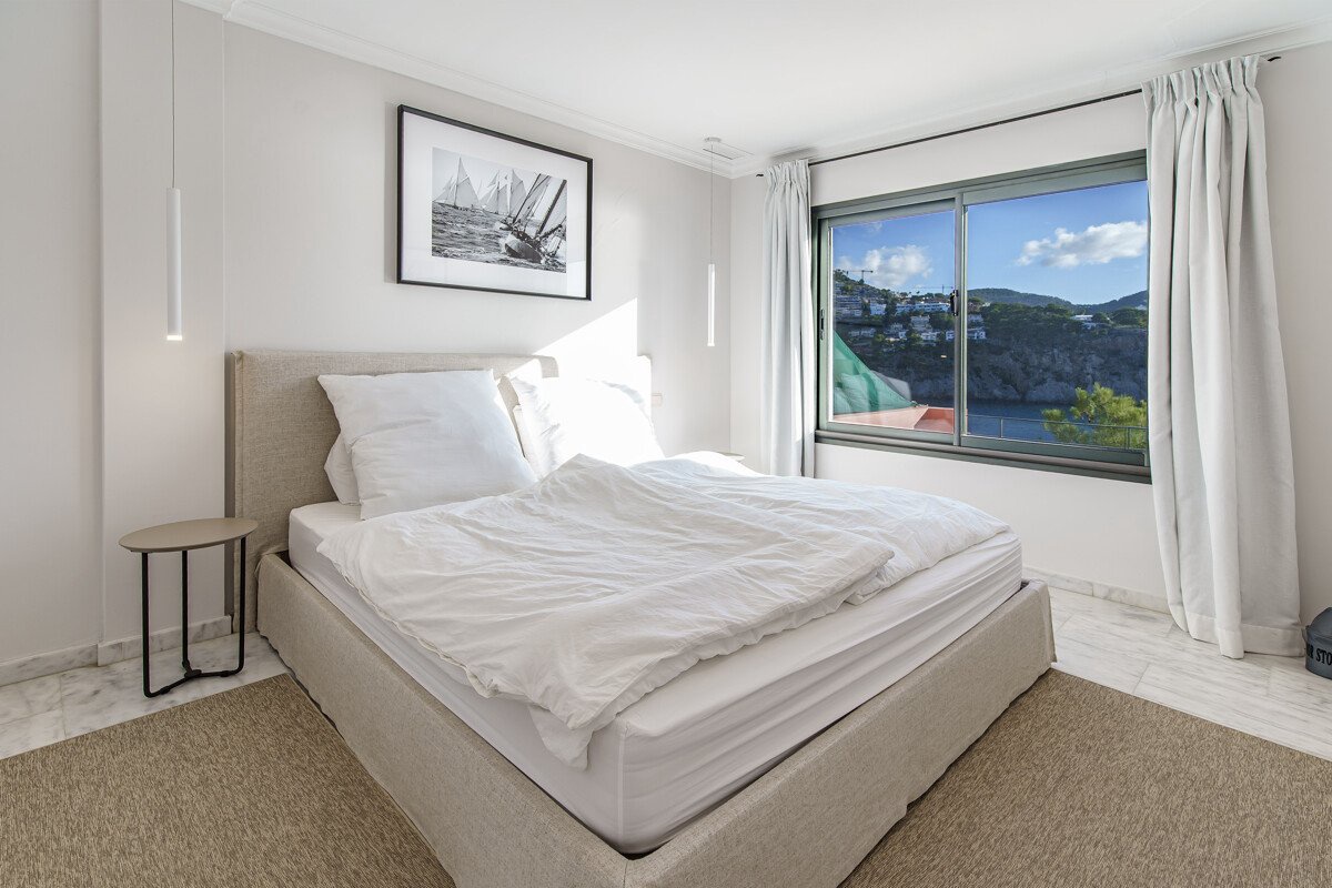 Stilfuld lejlighed i beach house-design – Første havlinje med stor terrasse og pool - Billede 14