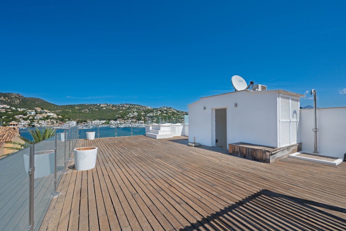 Penthouse i bedste beliggenhed med udsigt over havnen og havet - Billede 5