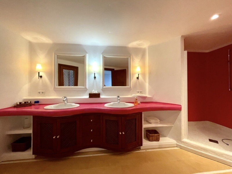 Designer Villa in Prime Location with Spectacular Sunset in Port Andratx - Port d'Andratx - 3 Bedrooms, 609 m²