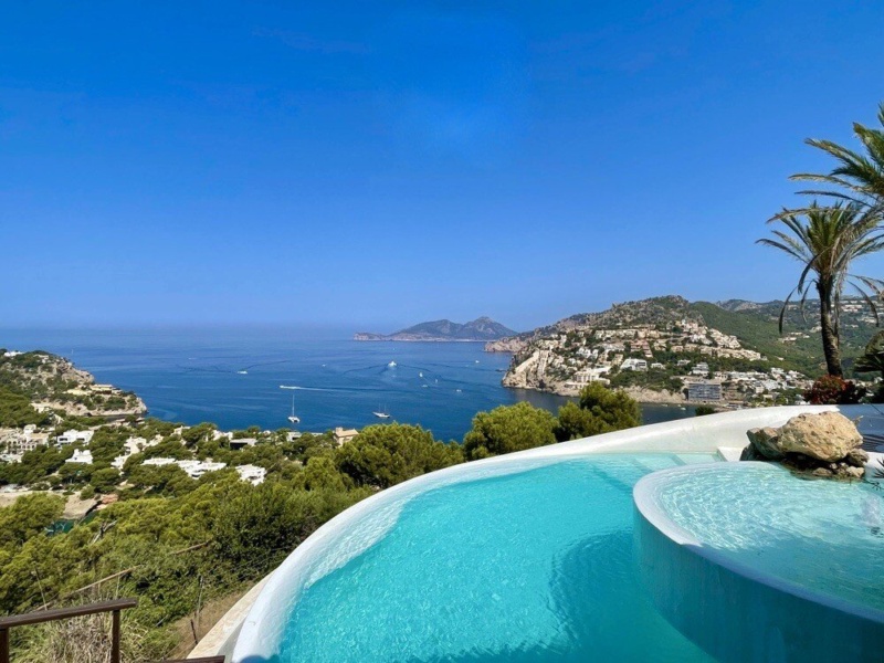 Designer Villa in Prime Location with Spectacular Sunset in Port Andratx - Port d'Andratx - 3 Bedrooms, 609 m²