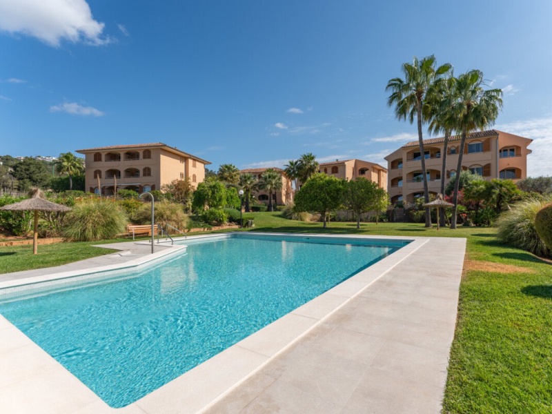 Apartment with Private Garden and Pool in Charming Port Andratx - Port d'Andratx - 2 Bedrooms, 70 m²