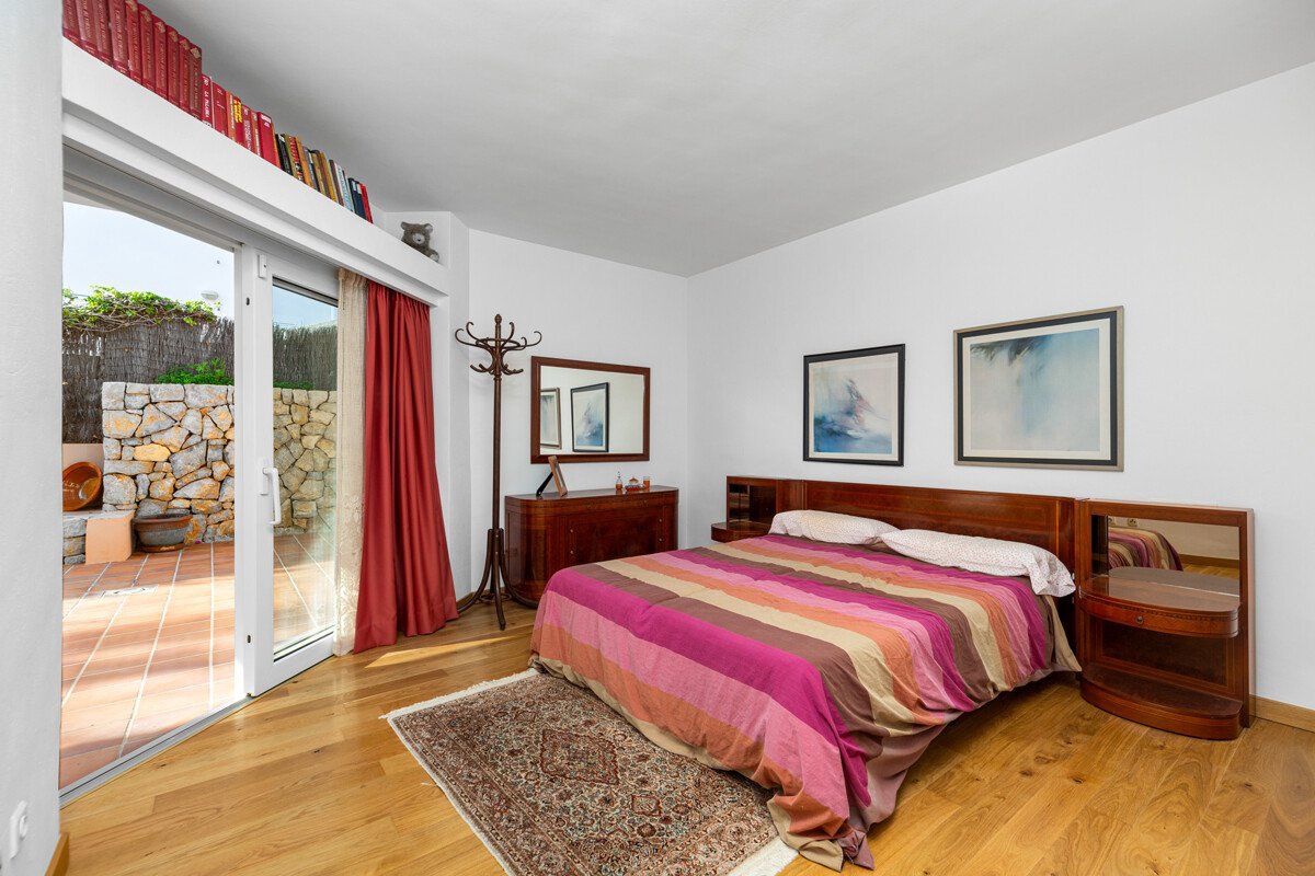 Appartamento spazioso con grande terrazza e vista sul porto - Immagine 11