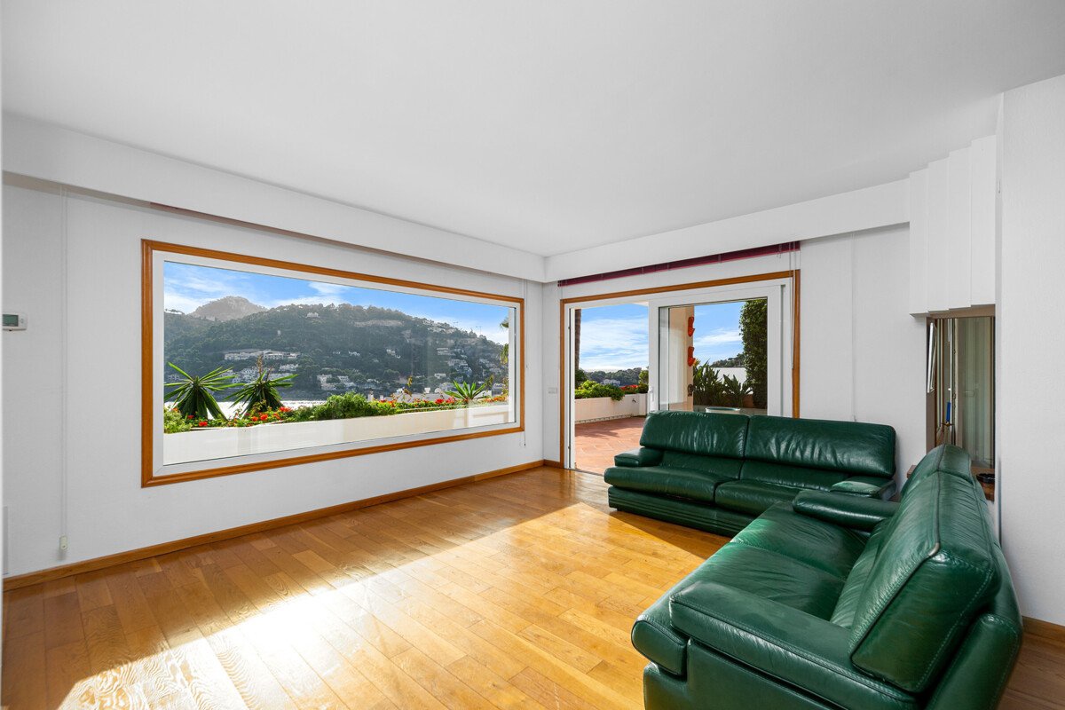 Appartamento spazioso con grande terrazza e vista sul porto - Immagine 7