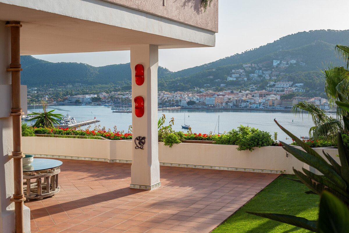 Appartamento spazioso con grande terrazza e vista sul porto - Immagine 4
