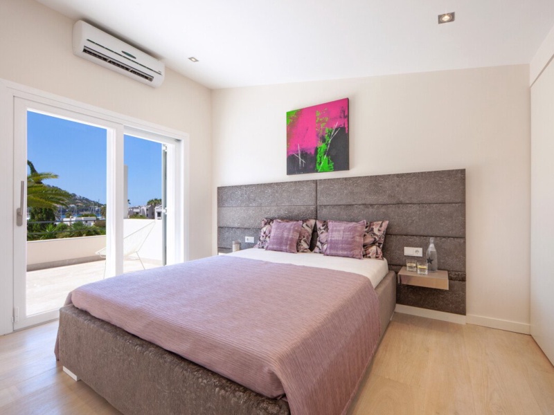 Villa within Walking Distance to the Center of Port Andratx with Holiday Rental License and High Privacy - Port d'Andratx - 3 Bedrooms, 154 m²