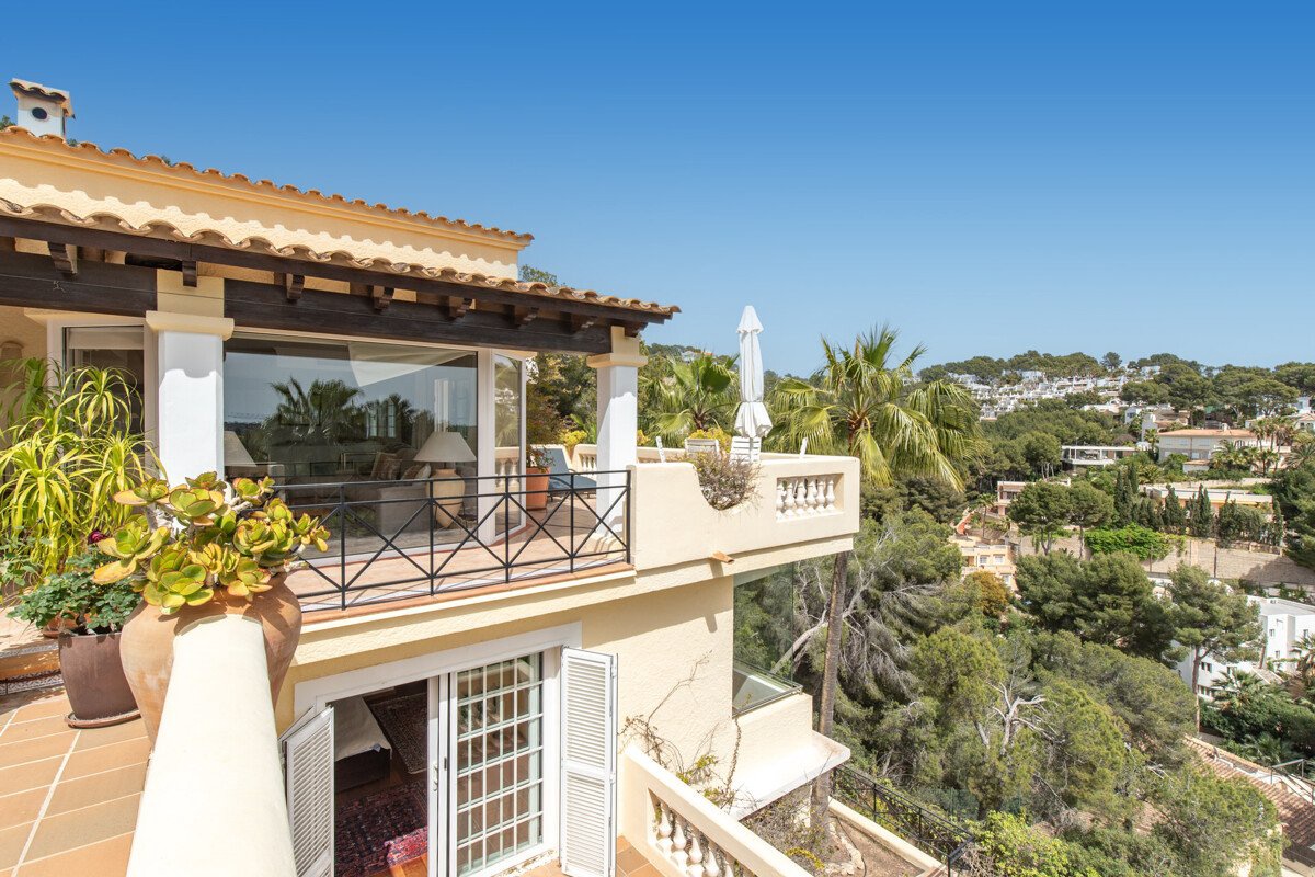 Villa mediterranea in vendita a Costa de la Calma con vista parziale sul mare - Immagine 17
