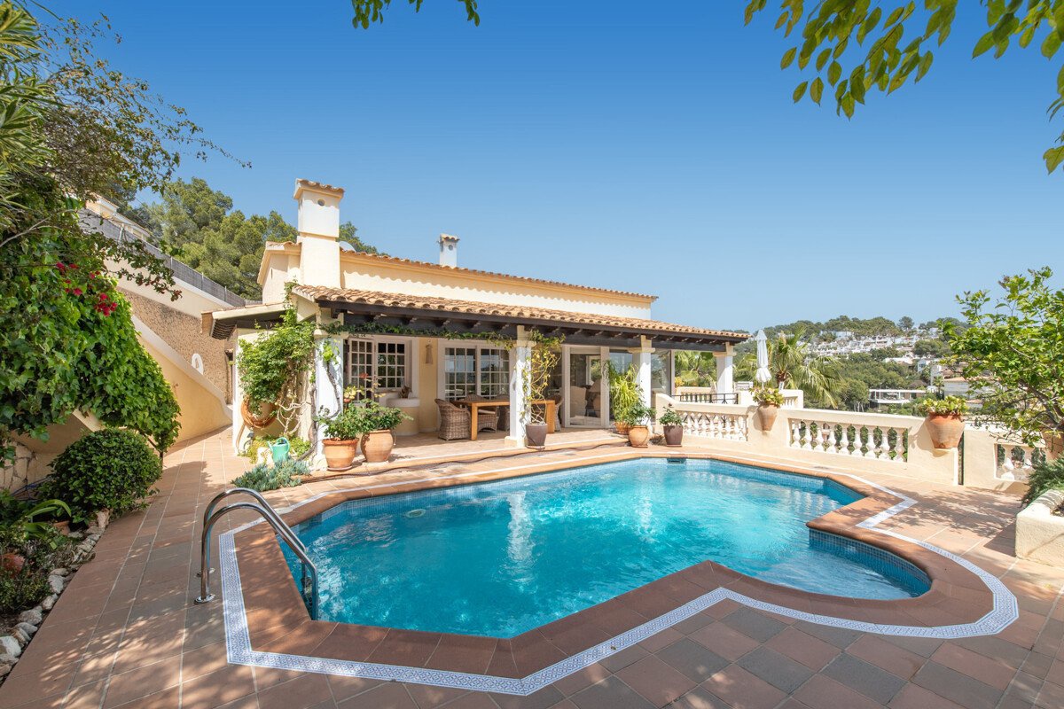 Villa mediterranea in vendita a Costa de la Calma con vista parziale sul mare - Immagine 18