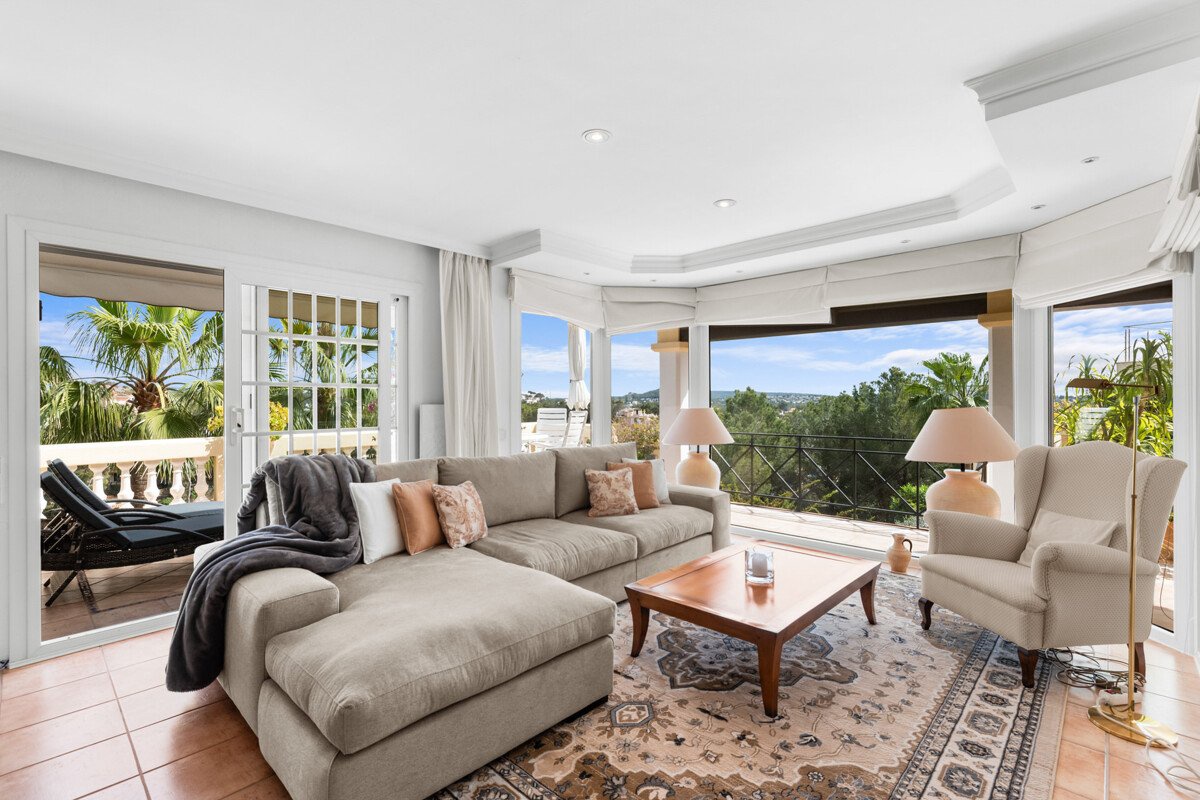 Villa méditerranéenne à vendre à Costa de la Calma avec vue partielle sur la mer - Image 2
