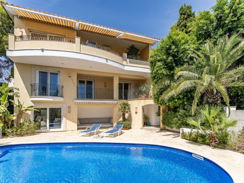 Mediterranean Villa Within Walking Distance with Sea View and Very Private in Port Andratx - Port d'Andratx - 4 Bedrooms, 260 m²