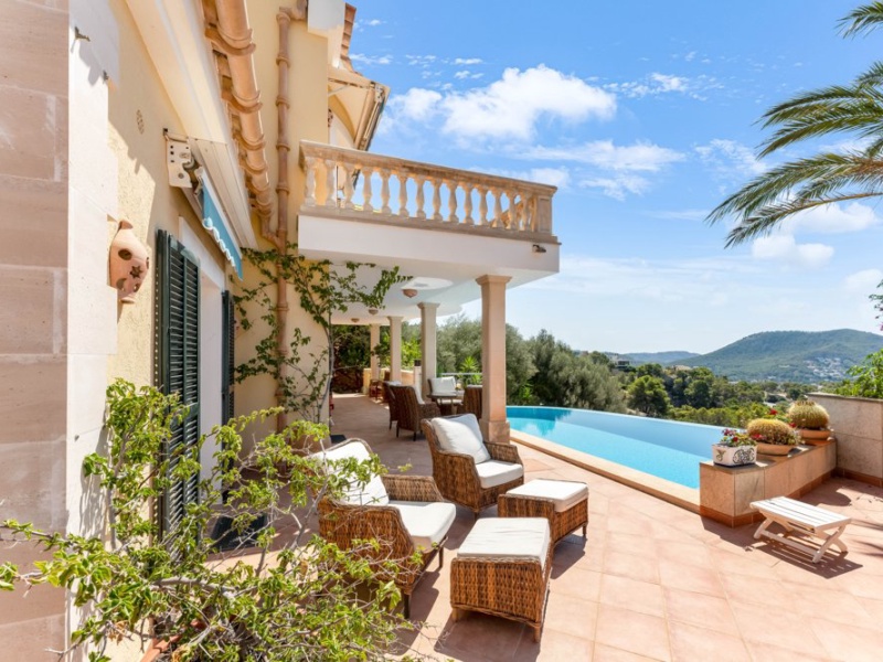 Opportunity! Mediterranean Villa with Harbor View - Port d'Andratx - 3 Bedrooms, 292 m²