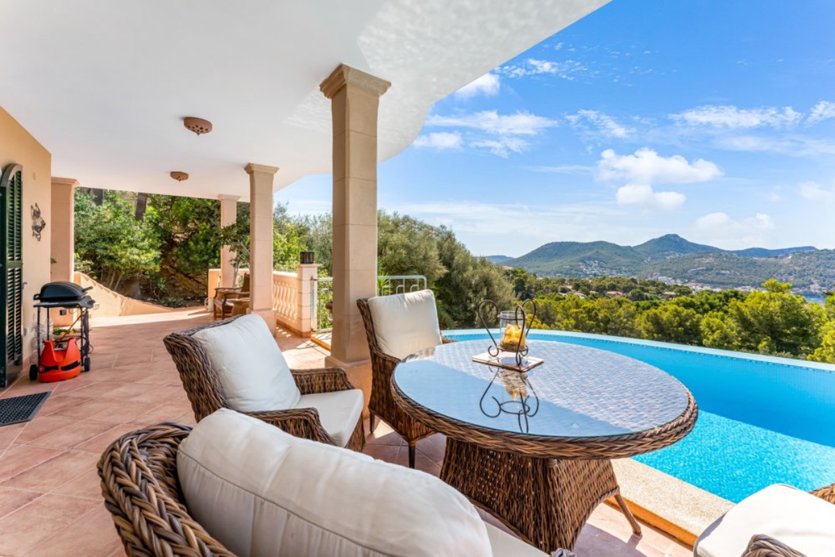 Gelegenheit! Mediterrane Villa mit Hafenblick - Bild 3