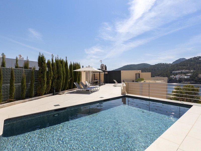 Luxury penthouse with rooftop terrace and private pool right on the beach - Port d'Andratx - 3 Bedrooms, 135 m²