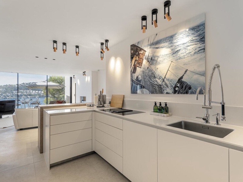 Luxury penthouse with rooftop terrace and private pool right on the beach - Port d'Andratx - 3 Bedrooms, 135 m²