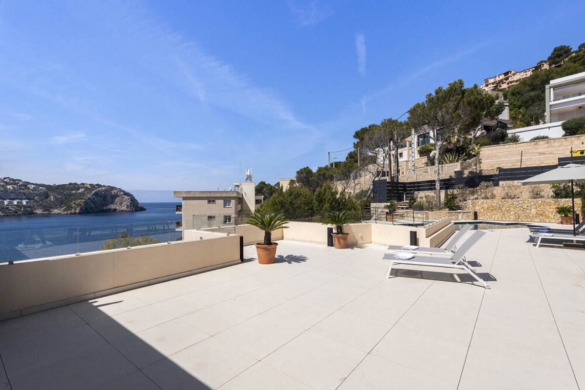 Luksus penthouse med tagterrasse og privat pool direkte ved stranden - Billede 22