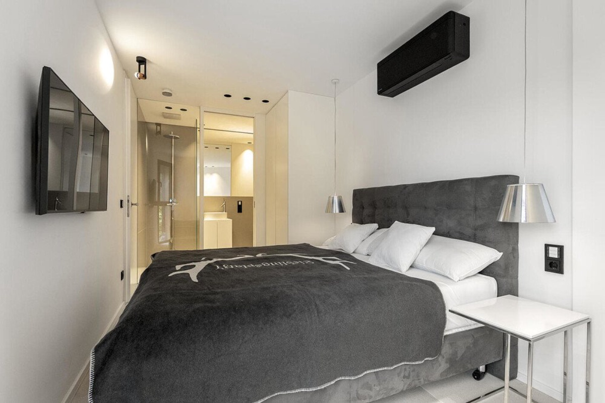 Luksus penthouse med tagterrasse og privat pool direkte ved stranden - Billede 13