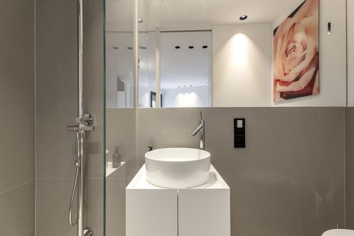 Luksus penthouse med tagterrasse og privat pool direkte ved stranden - Billede 14