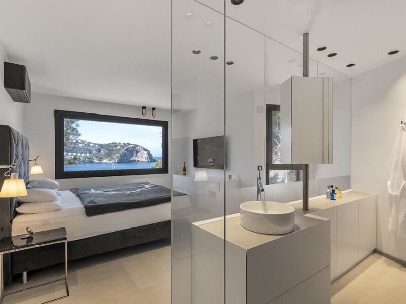 Luxury penthouse with rooftop terrace and private pool right on the beach - Port d'Andratx - 3 Bedrooms, 135 m²