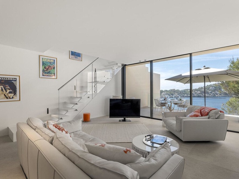 Luxury penthouse with rooftop terrace and private pool right on the beach - Port d'Andratx - 3 Bedrooms, 135 m²