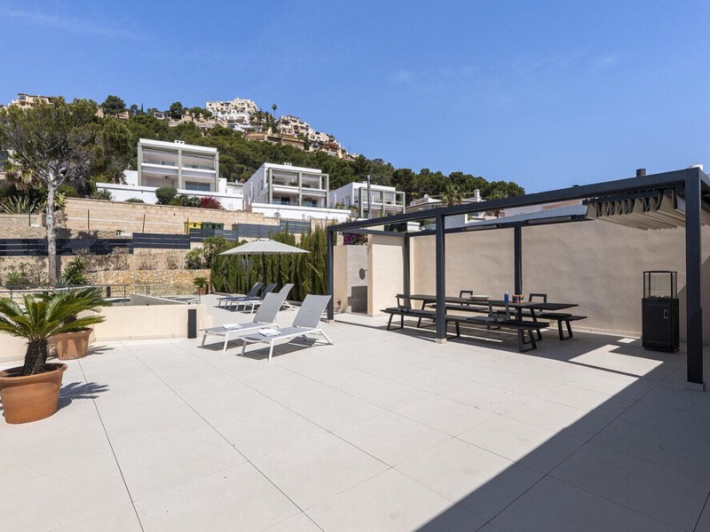 Luxury penthouse with rooftop terrace and private pool right on the beach - Port d'Andratx - 3 Bedrooms, 135 m²