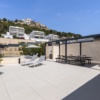 Luksus penthouse med tagterrasse og privat pool direkte ved stranden – 19
