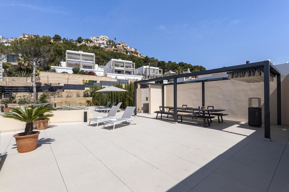 Luksus penthouse med tagterrasse og privat pool direkte ved stranden - Billede 19