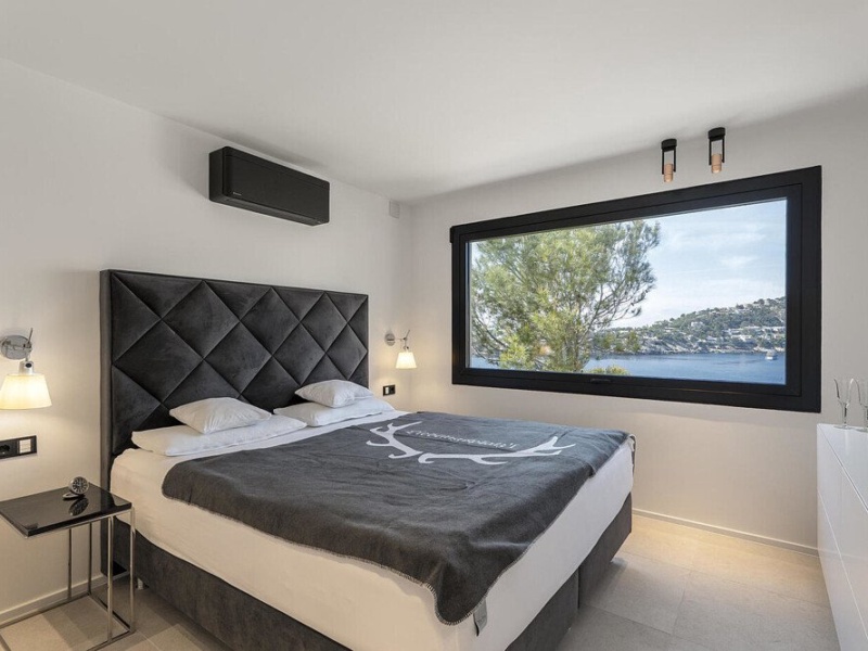 Luxury penthouse with rooftop terrace and private pool right on the beach - Port d'Andratx - 3 Bedrooms, 135 m²