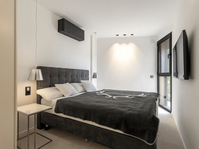 Luxury penthouse with rooftop terrace and private pool right on the beach - Port d'Andratx - 3 Bedrooms, 135 m²