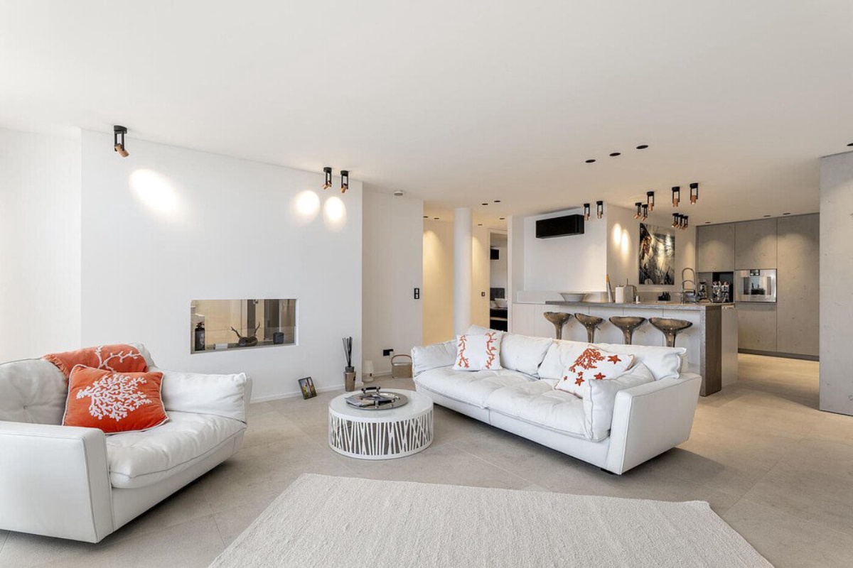 Luksus penthouse med tagterrasse og privat pool direkte ved stranden - Billede 3
