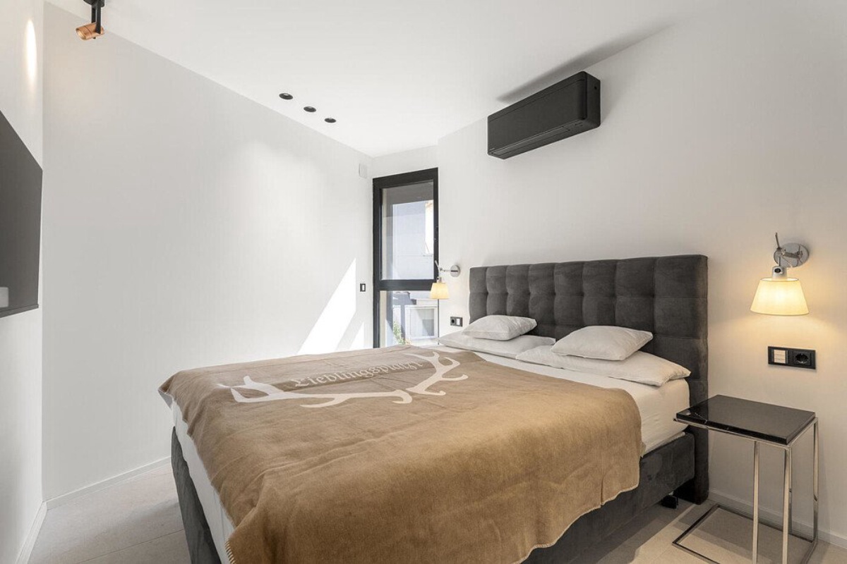 Luksus penthouse med tagterrasse og privat pool direkte ved stranden - Billede 15