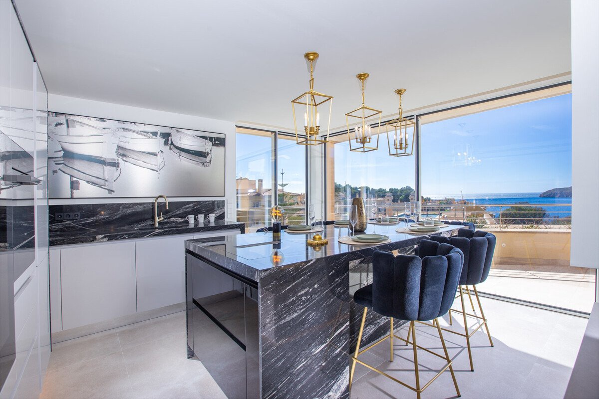 Unikt penthouse med drømmeudsigt og privat pool på tagterrassen - Billede 4