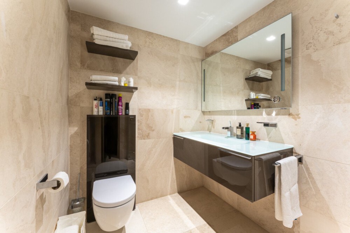 Einzigartiges Penthouse mit spektakulärem Meebrlick und privatem Pool - Bild 15
