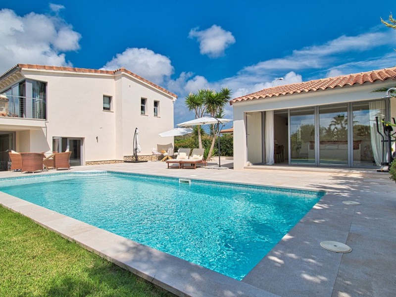 Mediterrane Villa in Nova Santa Ponca mit viel Privacy und Gästehaus - Santa Ponca - 4 Schlafzimmer, 300 m²
