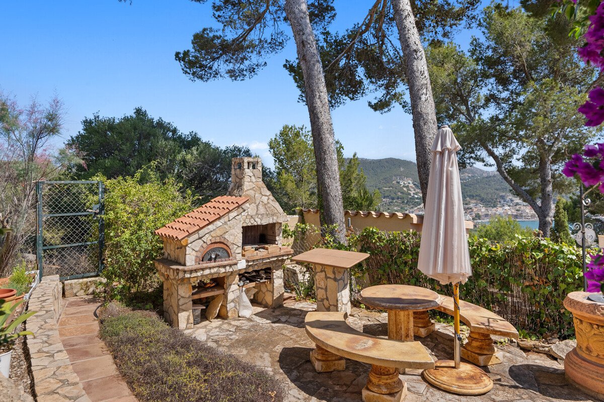Mediterrane Villa mit spektakulärem Meerblick und Hafenpanorama. - Bild 17