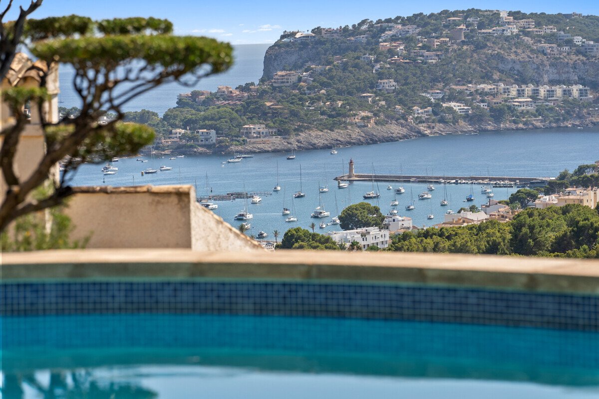 Mediterrane Villa mit spektakulärem Meerblick und Hafenpanorama. - Bild 4