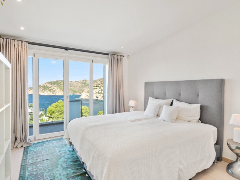 Exclusive Beach House Villa with Harbor and Sea Views in Port Andratx - Port d'Andratx - 4 Bedrooms, 387 m²