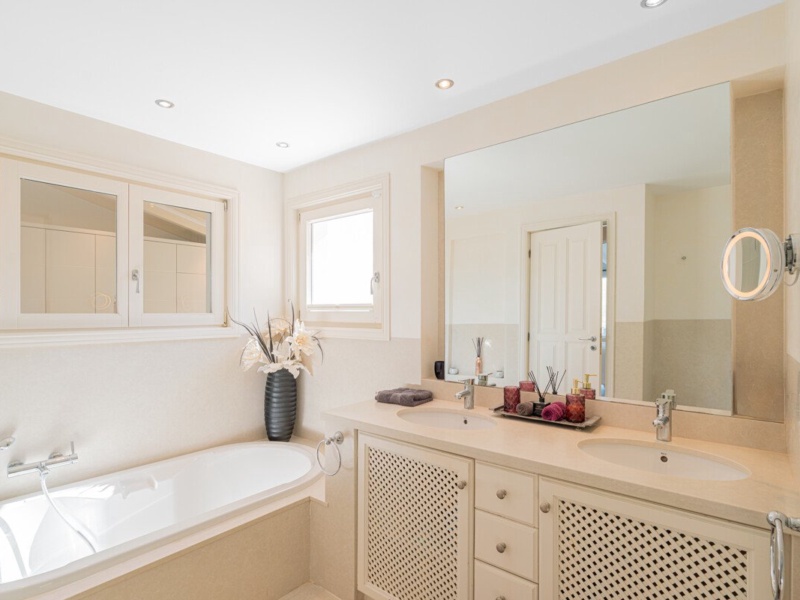 Exclusive Beach House Villa with Harbor and Sea Views in Port Andratx - Port d'Andratx - 4 Bedrooms, 387 m²