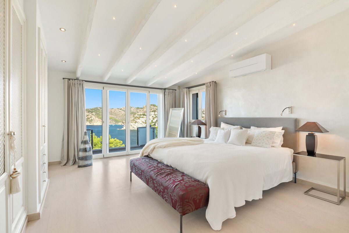 Exklusive Beachhouse-Villa mit Hafen- und Meerblick in Port Andratx - Bild 9