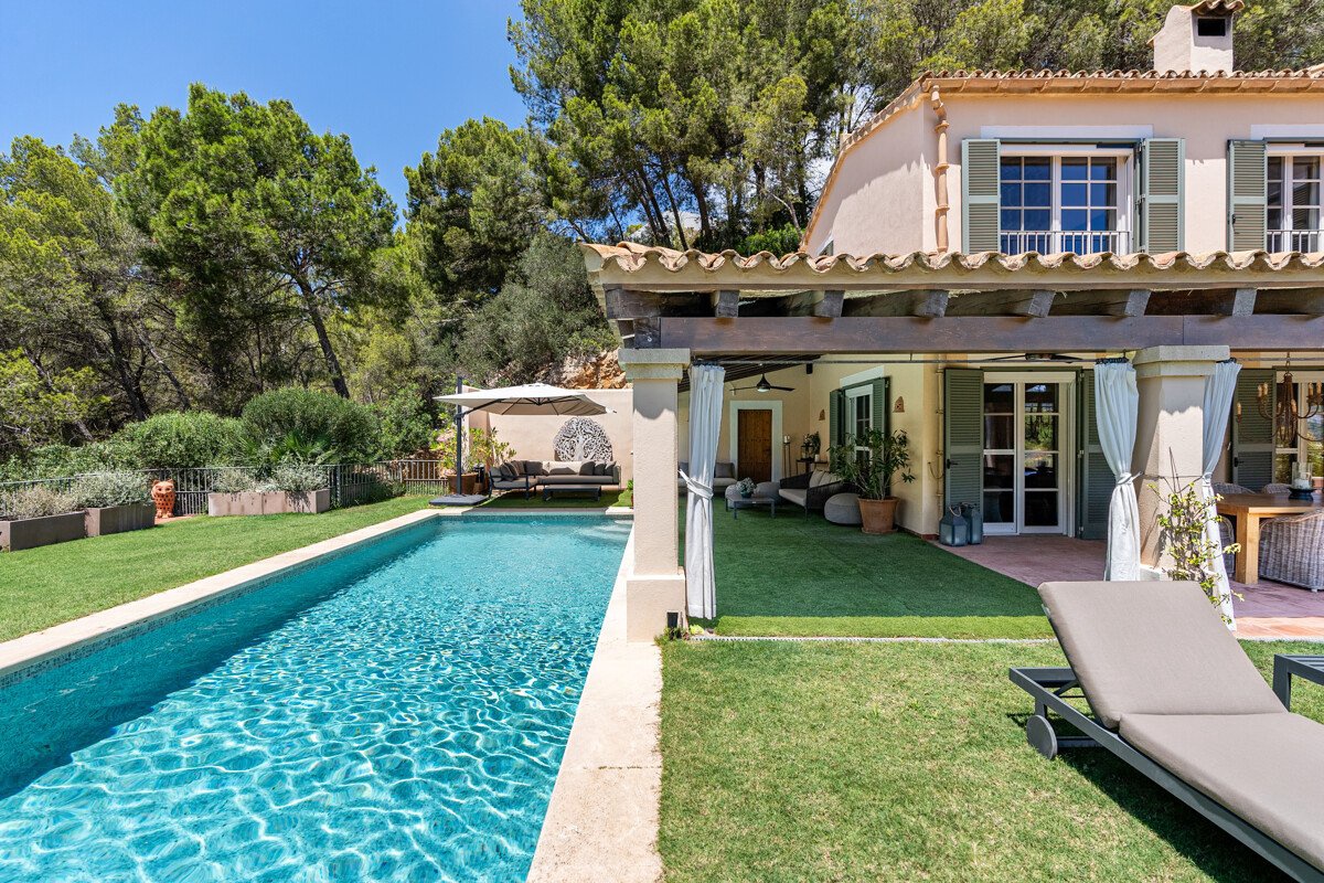 Mediterrane Villa im Fincastill mit atemberaubenden Meerblick in Camp de Mar - Bild 2