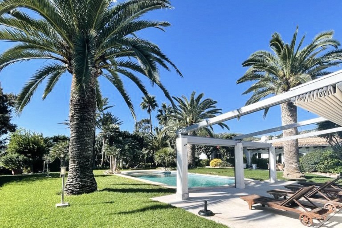 Oasi di palme in posizione privilegiata! Incantevole finca a due passi dal porto - Immagine 2