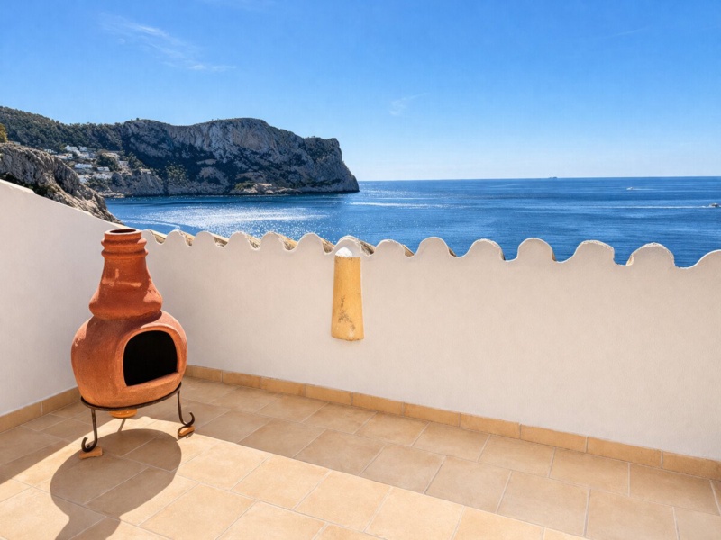 Exclusive Coastal Jewel Penthouse on the Frontline with Direct Sea Access - Exclusive at Thomas Mallorca Real Estate - Port d'Andratx - 2 Bedrooms, 75 m²