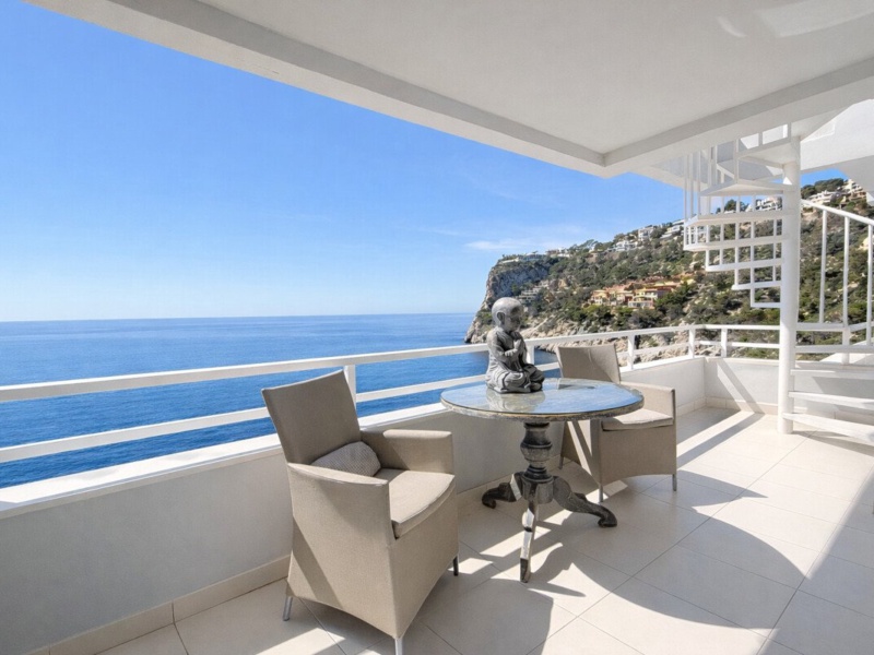 Exclusive Coastal Jewel Penthouse on the Frontline with Direct Sea Access - Exclusive at Thomas Mallorca Real Estate - Port d'Andratx - 2 Bedrooms, 75 m²